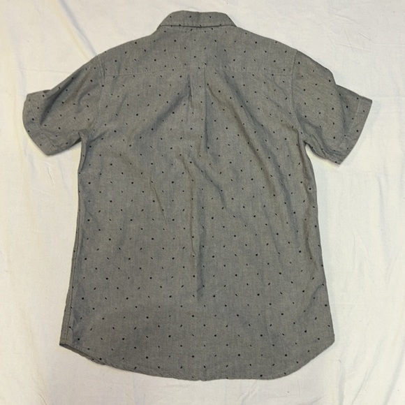 Obey Propaganda Men’s Grey Short Sleeve Button up shirt Size Medium - Picture 7 of 7